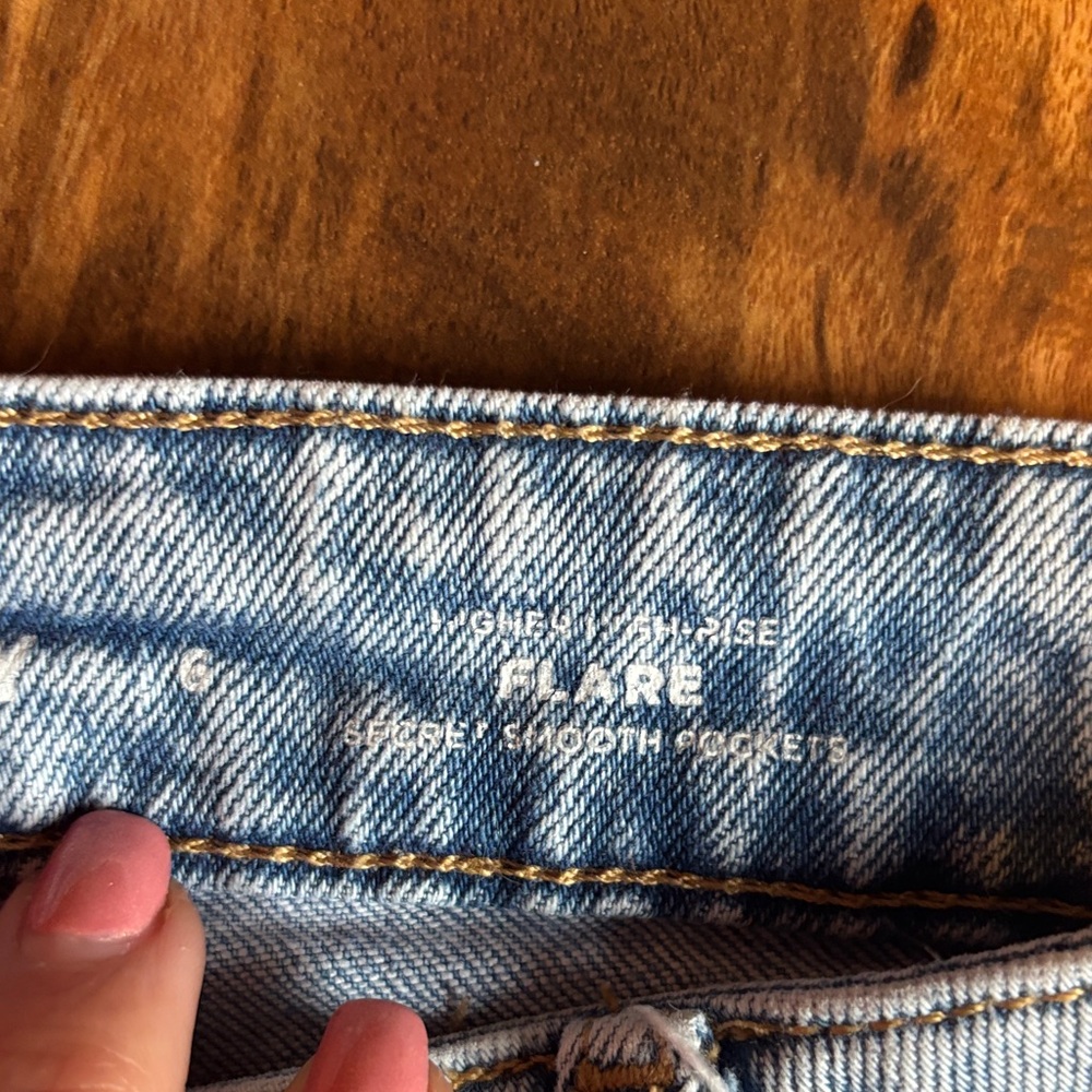 Old Navy Light Blue Flare Jeans size 6 - Picture 3 of 10